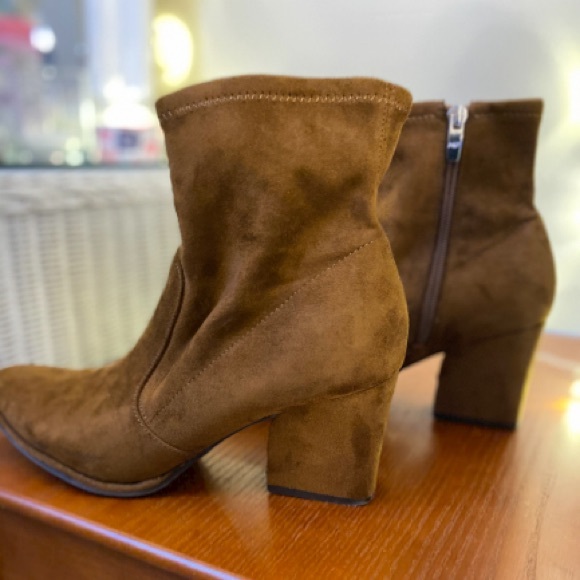 Marc Fisher “Leave” Bootie - Cognac Suede - Picture 6 of 11